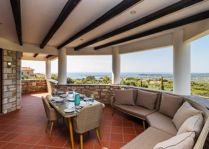 빌라 Kbel Sea View Private Pool Sleeps8 Garden Foiníki